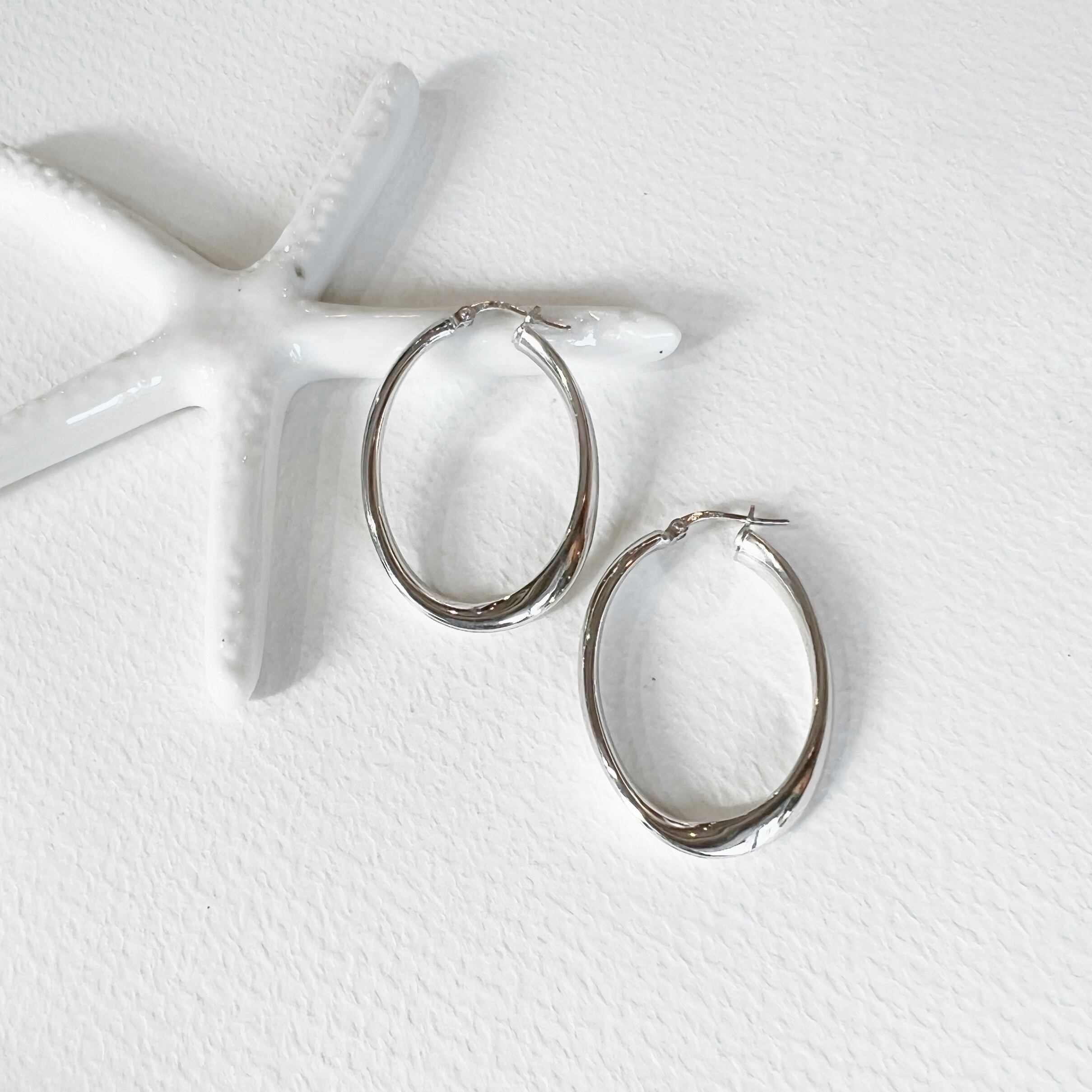 ツイスト オーバルフープ