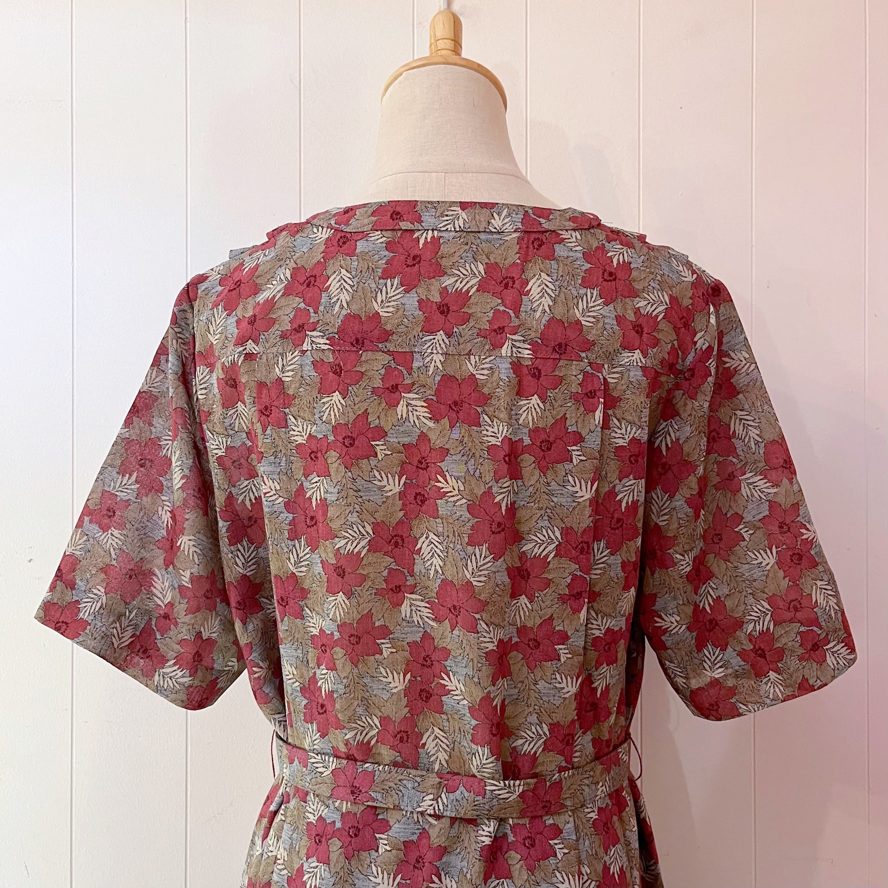 dark red leaf belt one-piece