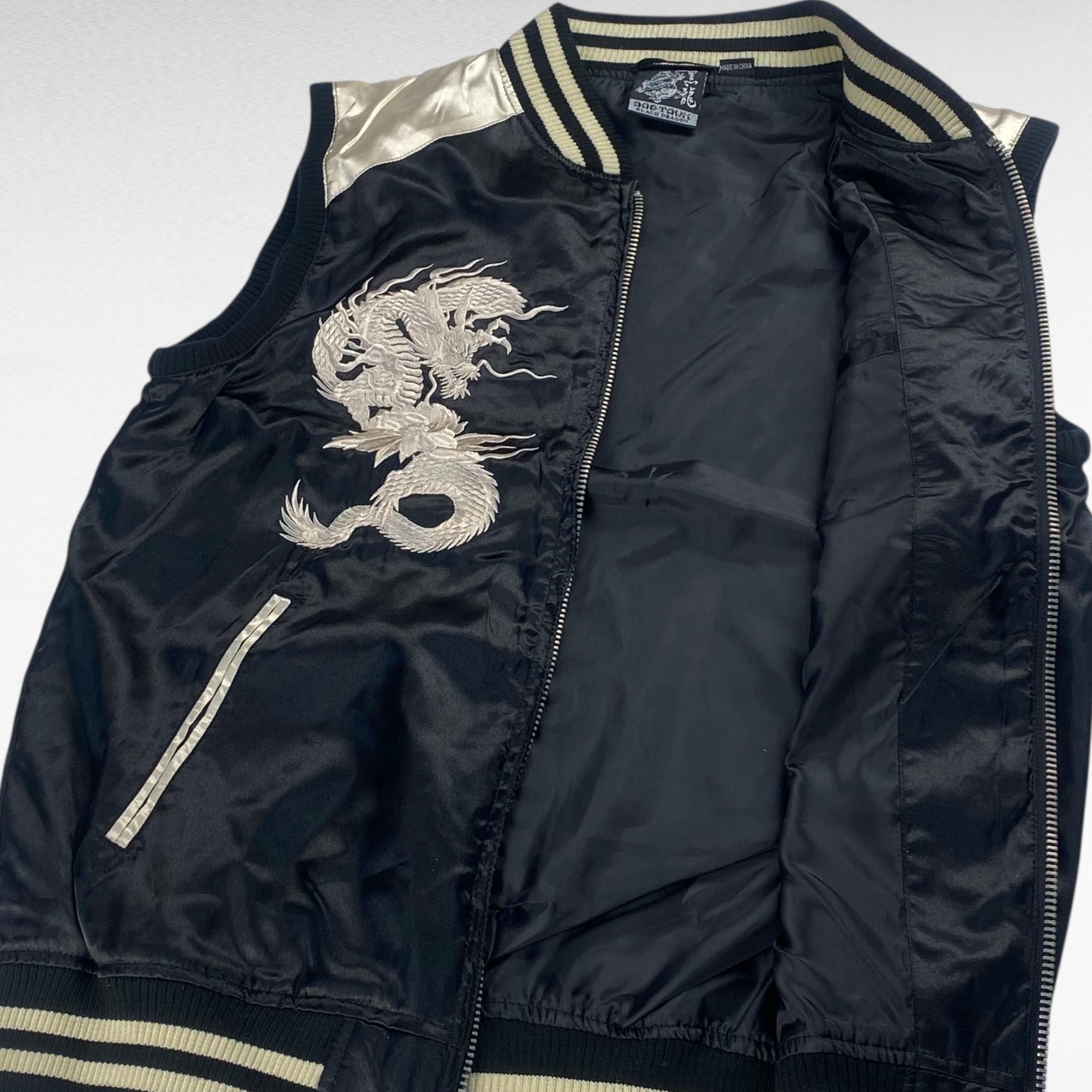 美品✨入手困難 ドッグタウン スカジャン 黒龍 Mサイズ ブラックドラゴン 美品】ドッグタウン 黒龍 スカジャン M ブラック ゴールド 歌舞伎 刺繍