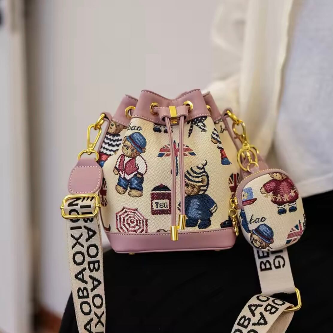 british bear shoulder bag