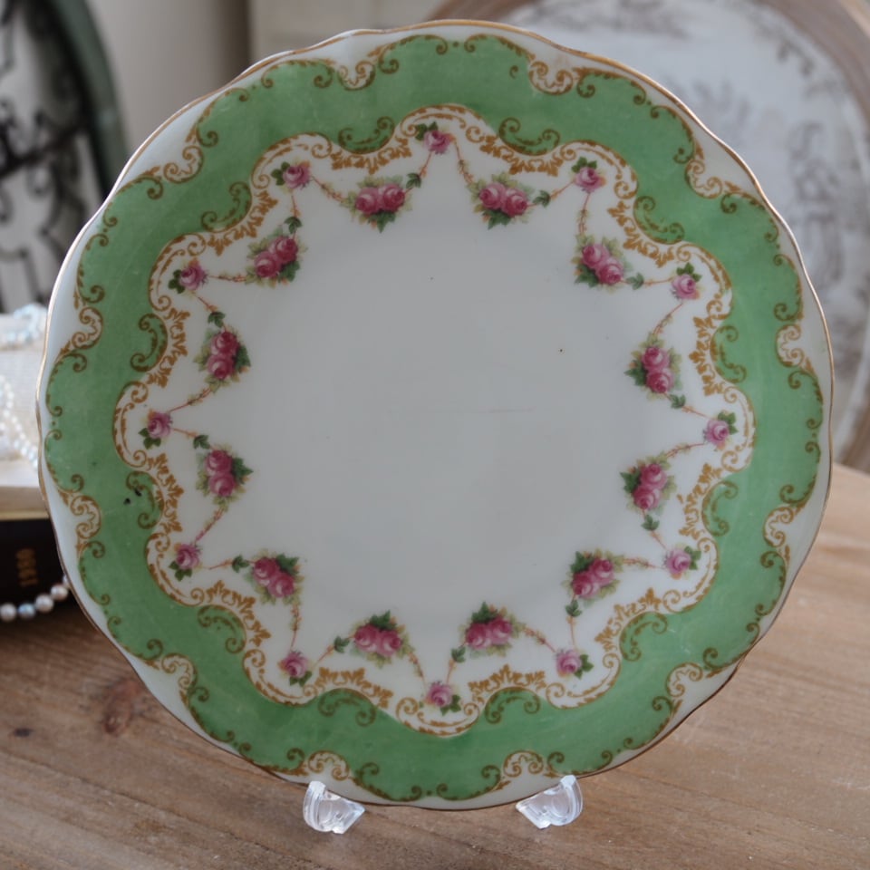 英国ロイヤルドルトン グリーン＆ローズガーランドティーサービス3点