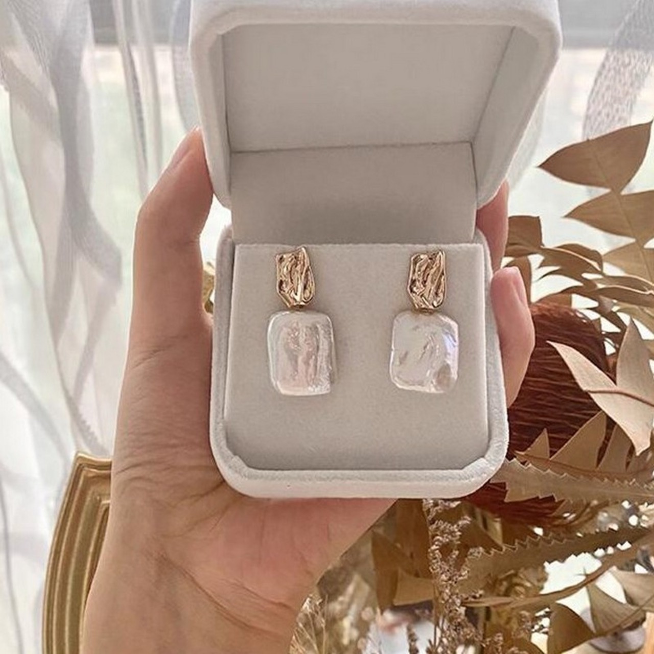 ナチュラルスクエアバロックピアス W10087