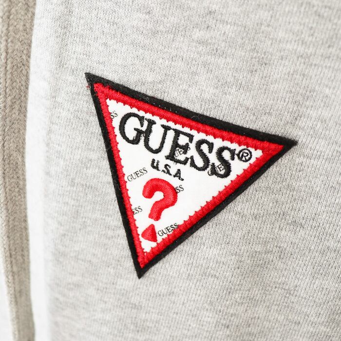 30%OFF GUESS ゲス フーディー プルオーパー パーカー ロゴプリント