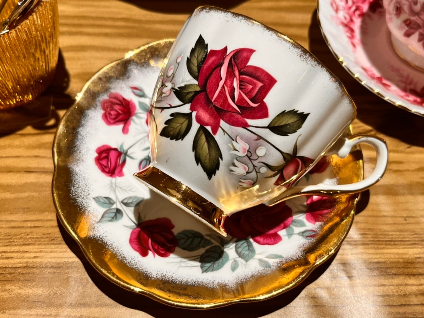 エリザベサン 赤いバラのカップ＆ソーサー | アンティークyumikichi