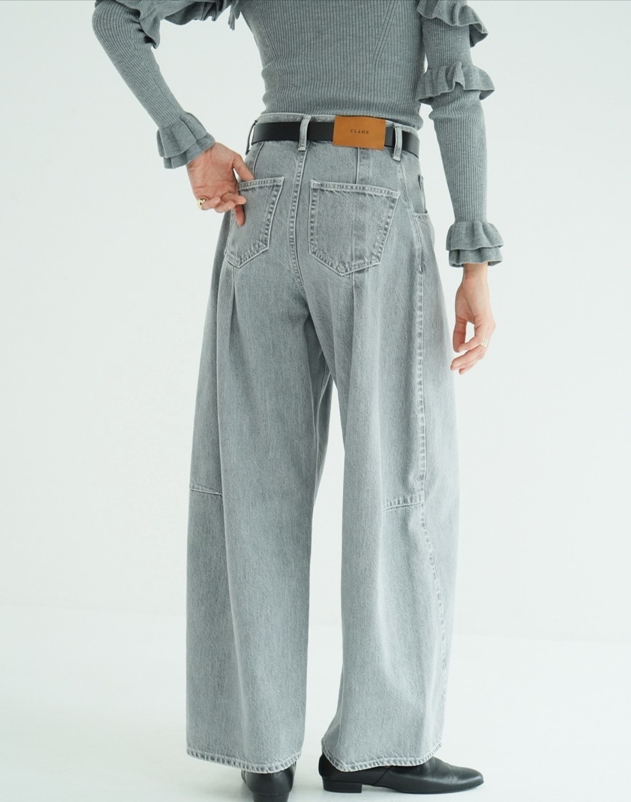 CLANE COCOON BULKY DENIM PANTS