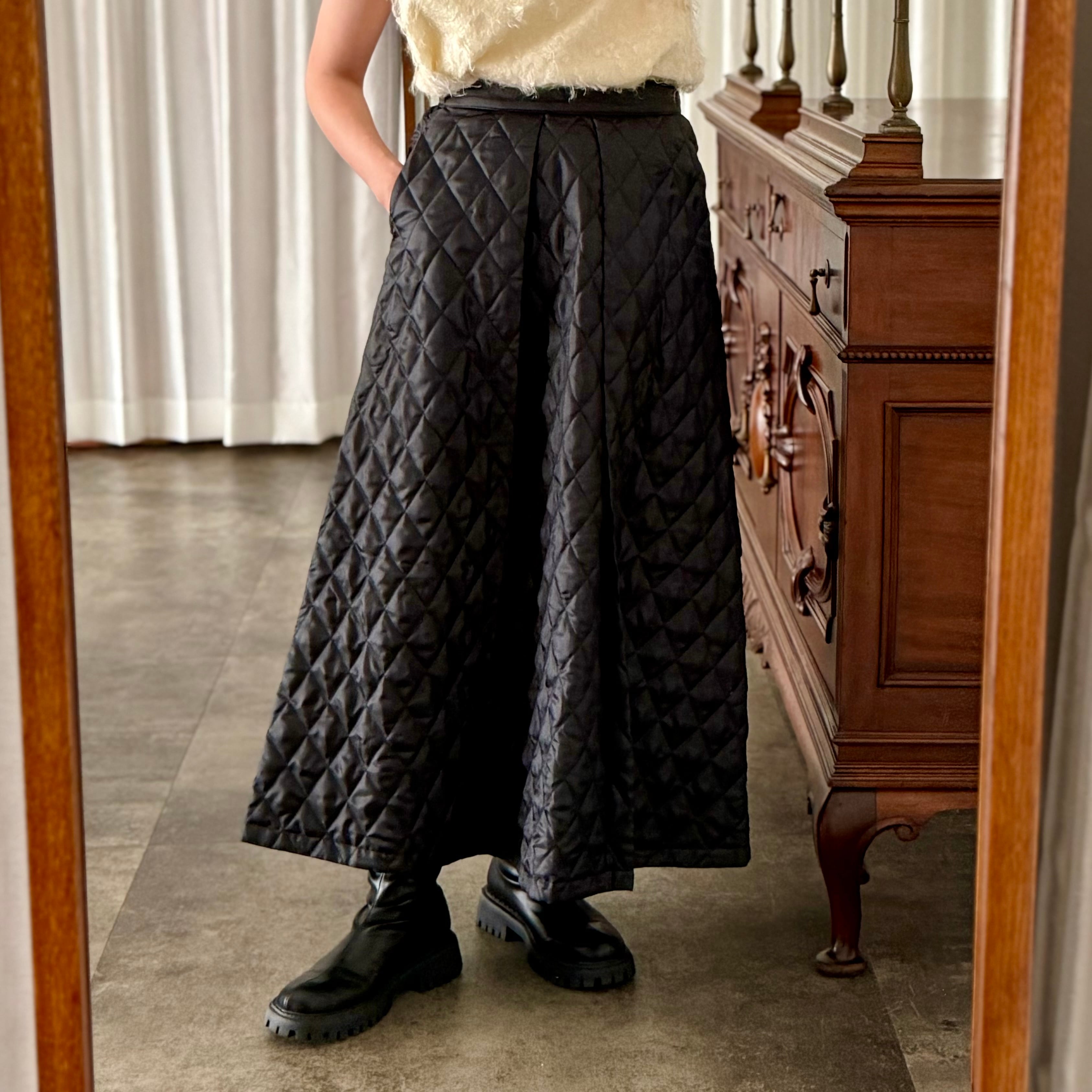 ★Quilt Flare Skirt (Black)
