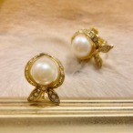 【handkerchief stone＆pearl】