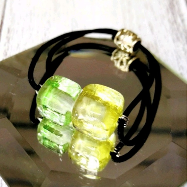 グラデーションのツインとんぼ玉・ヘアゴム