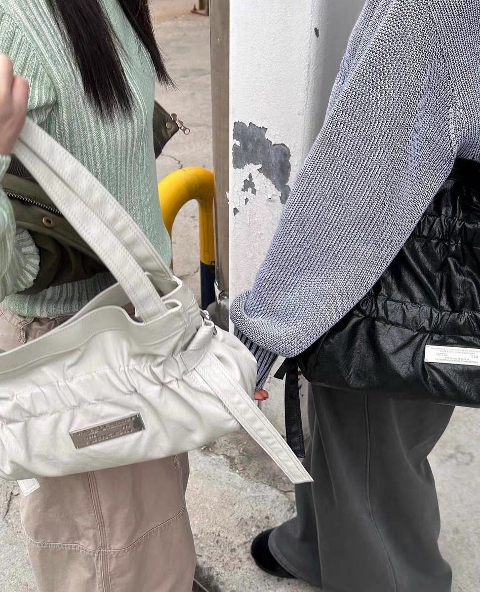 Matin Kim】FAUX LEATHER SEASHELL BAG / MINI BAG | in the mist