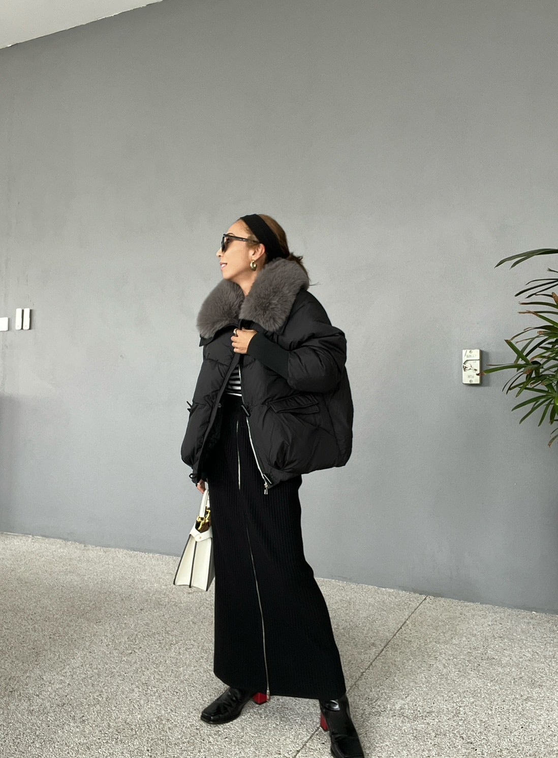 Black) B.MARIA Eco-Fur Collar Pear Silhouette Jacket | MARIA