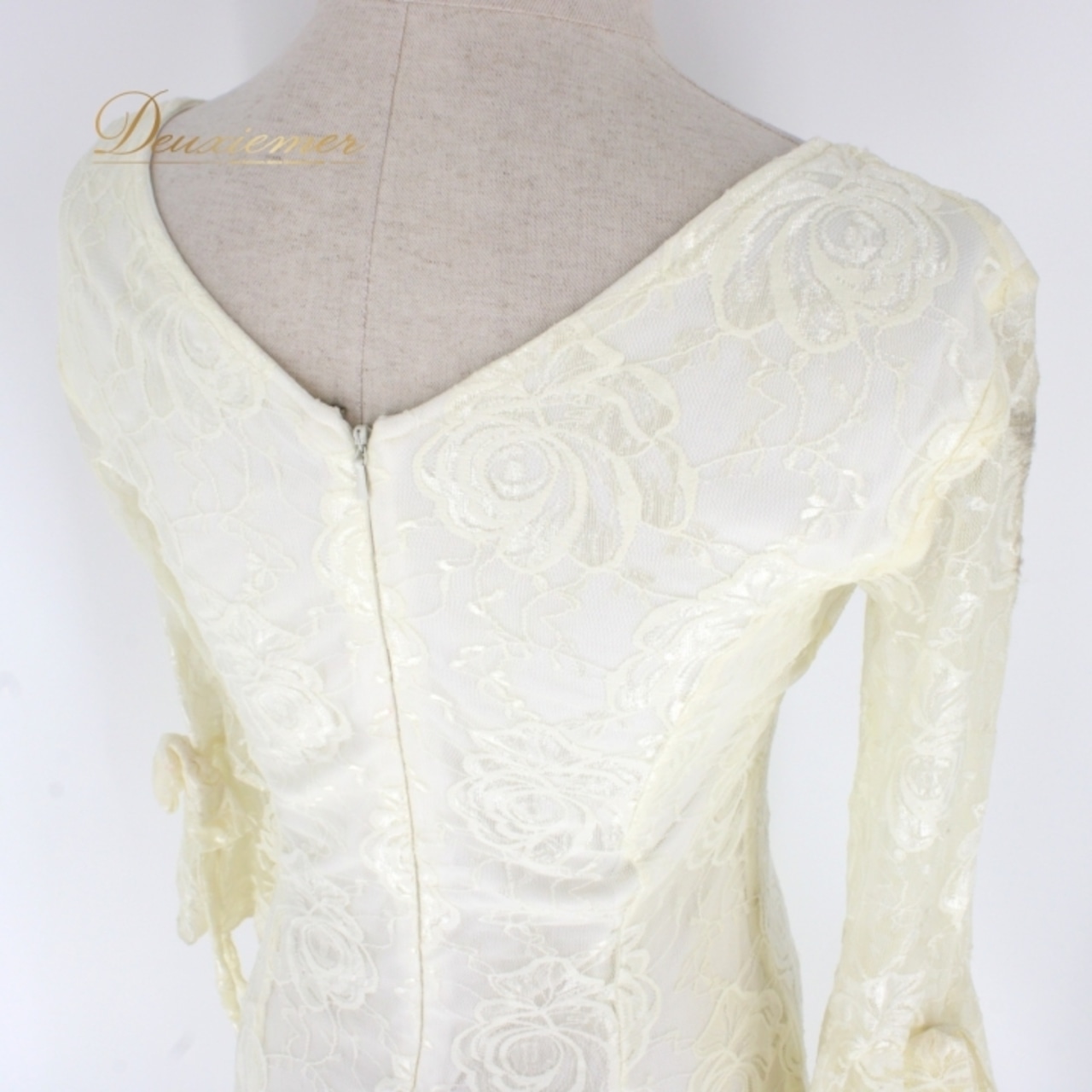 社交ダンス 衣装 スタンダード ドレス ワンピース パーティドレス レディース ホワイト系 Leirena レイリーナ 白 レース 花柄 ラインストーン フォーマル おしゃれ エレガント 軽やか 二重スカート 上品 女性用 発表会 結婚式 ダンスパフォーマンス レースアップ ロングスリーブ 特別な日 デザインドレス ショッピング