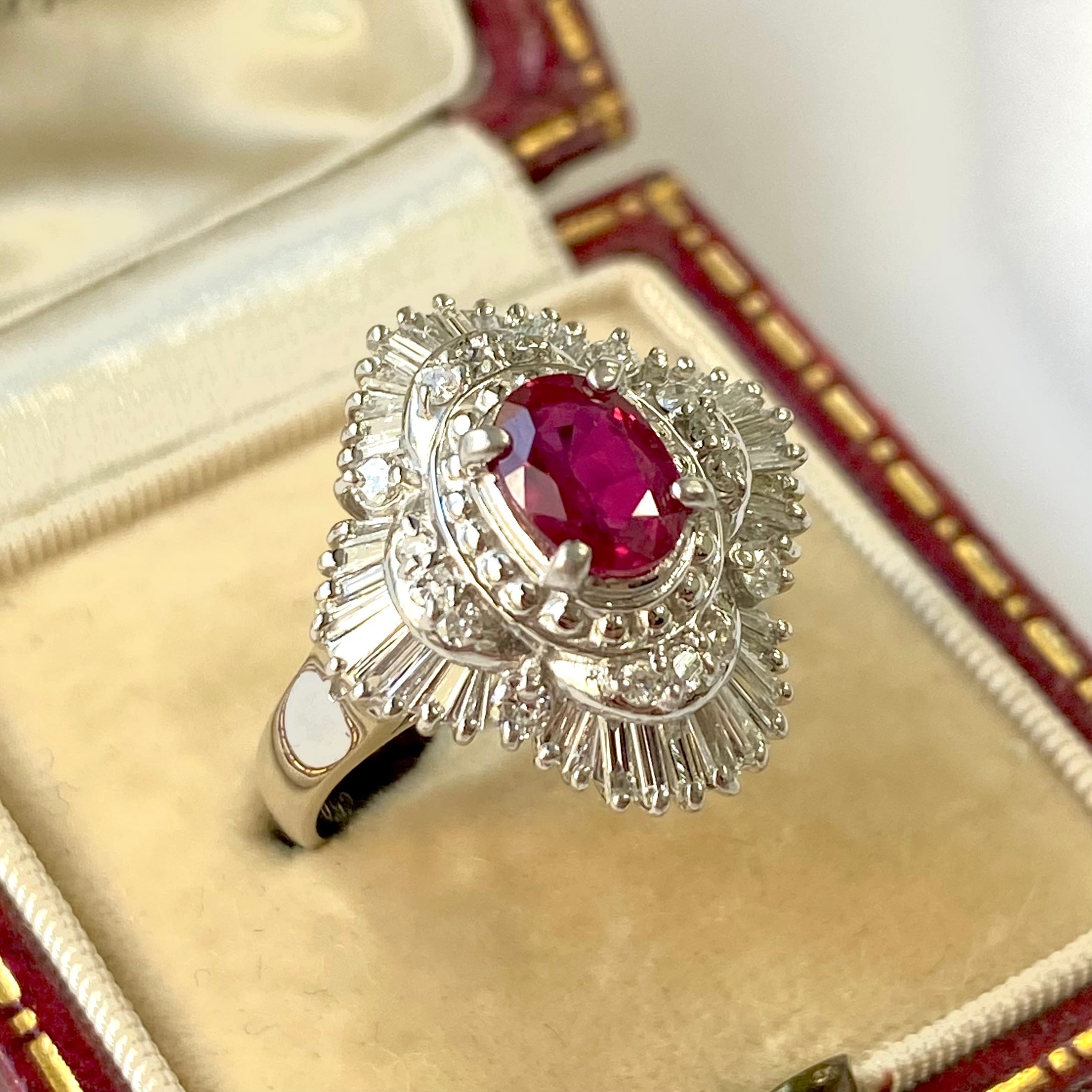 昭和ジュエリー ルビー ダイヤモンド リング Pt900 0.92ct 0.76ct