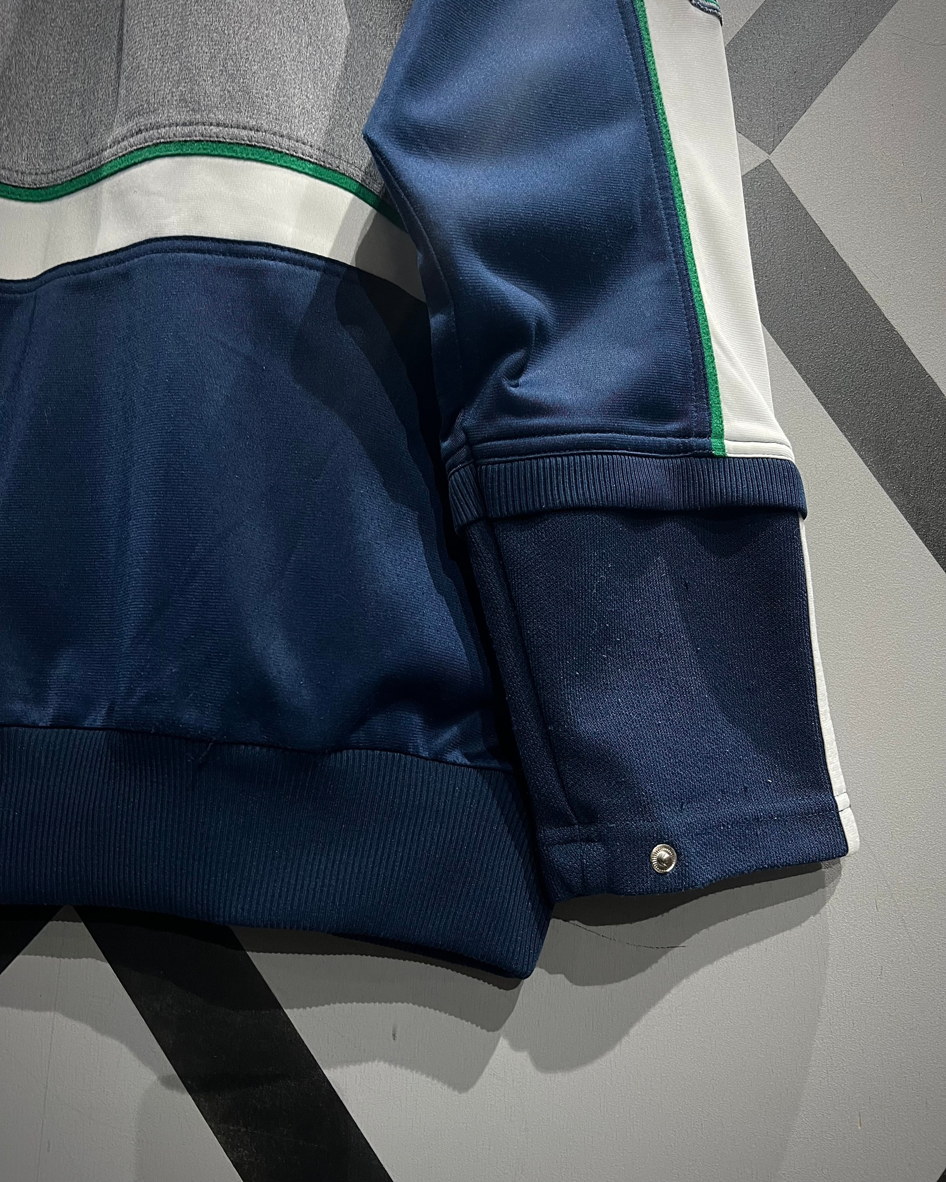 X VINTAGE】 90's“adidas” Layered Design Vintage Track Jacket