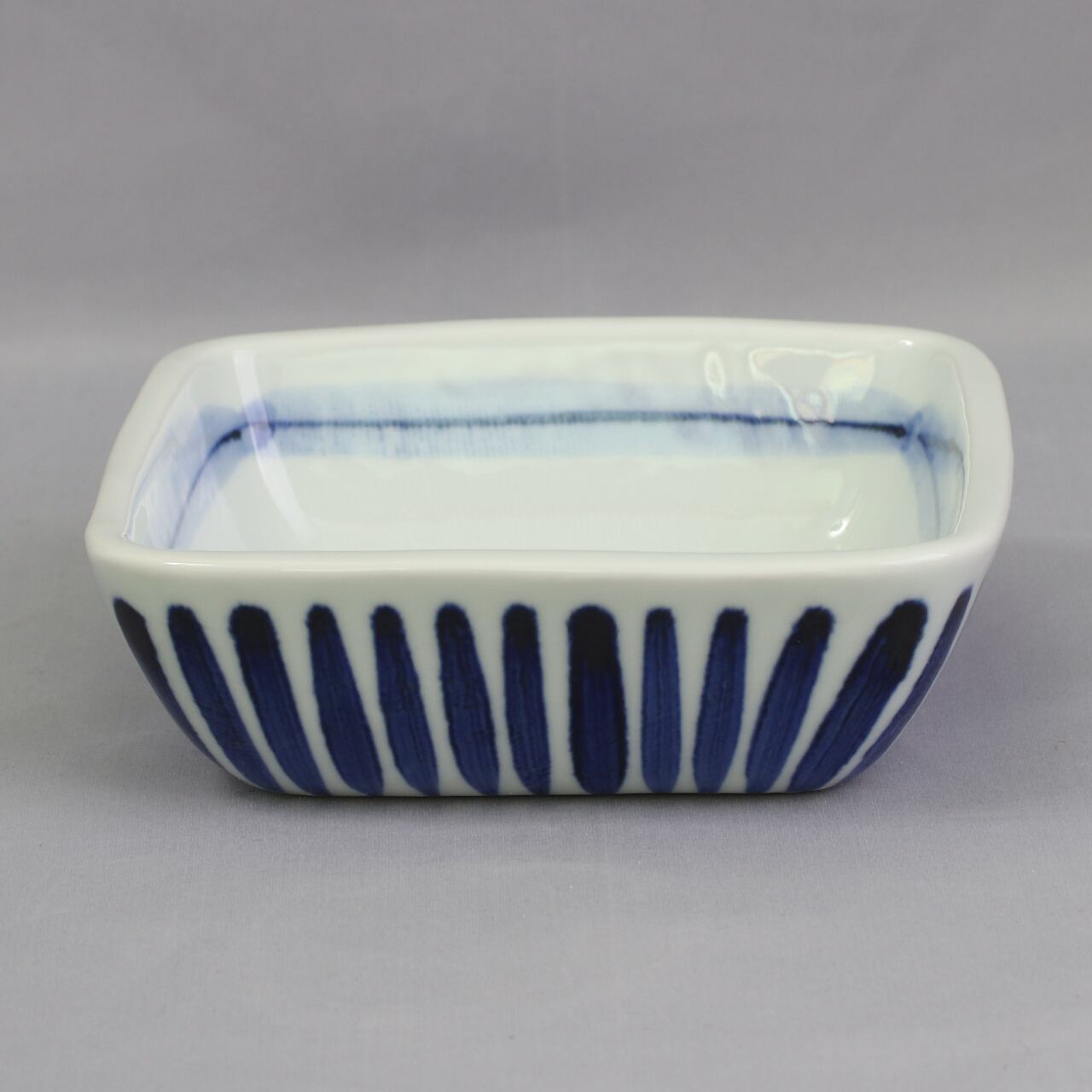 砥部焼 千山窯 さしみ鉢 十草