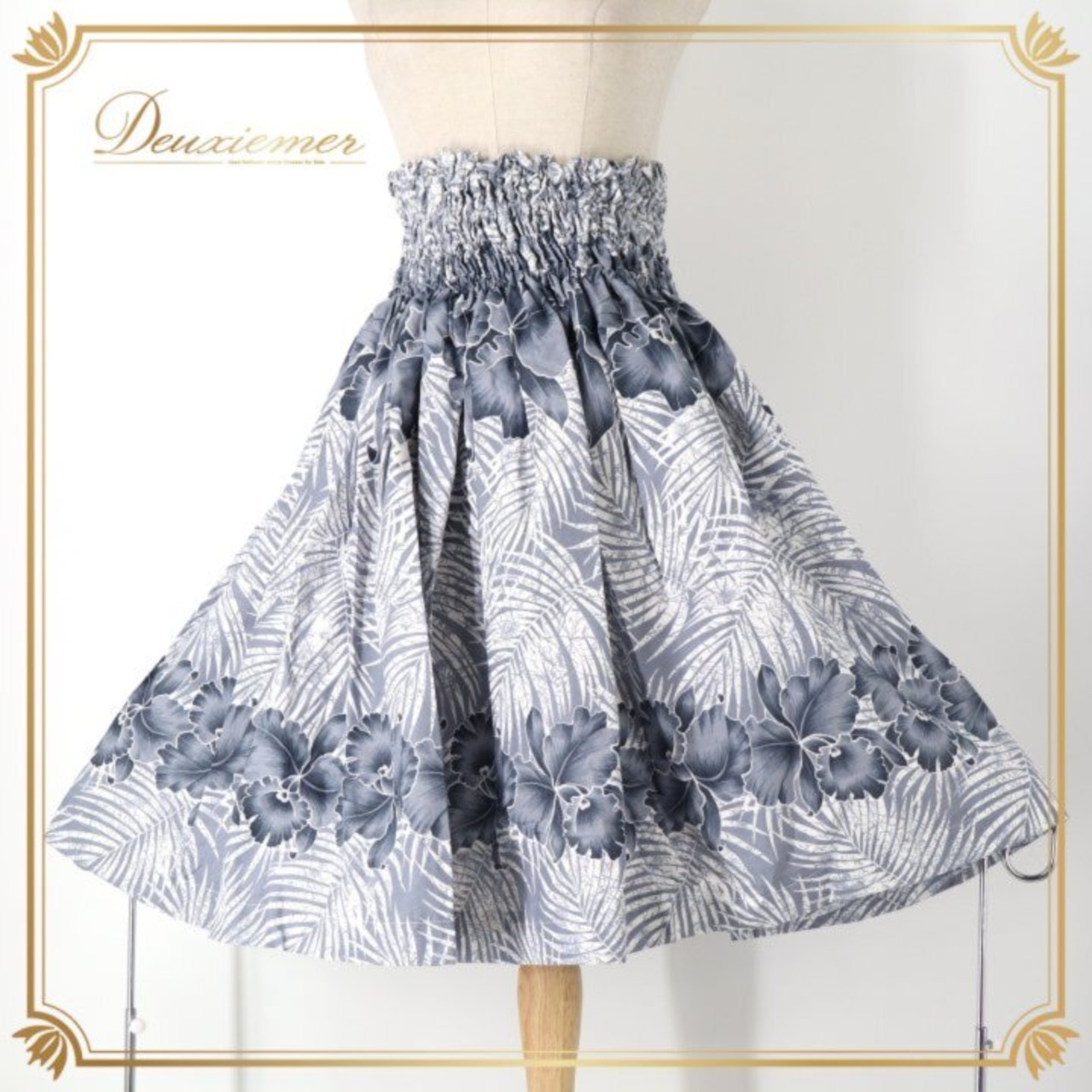 フラダンス 衣装 パウスカート グレー系 ダンス衣装 ハワイアンプリント 灰色 白 アロハ フラ ダンス レッスン 練習 ハワイアンダンス レディース ホワイト系 シングル 軽やか 大人っぽい おしゃれ 上品 スカート 花柄 ボタニカル柄 葉っぱ柄 植物プリント モノトーン系 しわ加工風 ふんわり スカート丈 ミモレ丈 かわいい 大人 エレガント モダン リゾート ハワイアンデザイン レッスン用 練習用 舞台用 発表会 コスチューム クリアランス感なし フィット感 伸縮 くびれ ウエストゴム まとめ髪