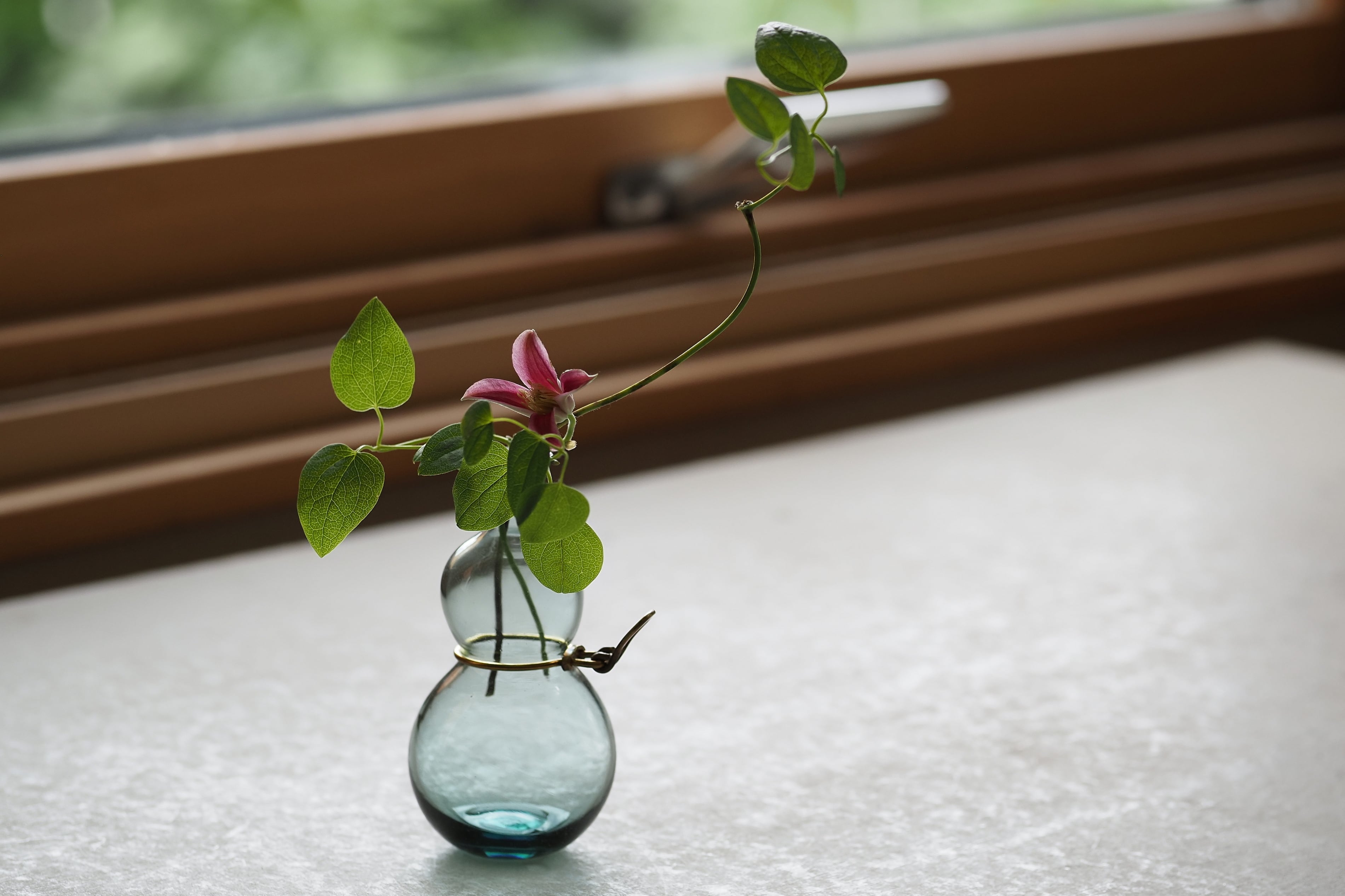 瓶掛　瓢箪透　鐶付　銅製 津田清和 111. 青緑瓢掛花入(小) | 陶屋なづな