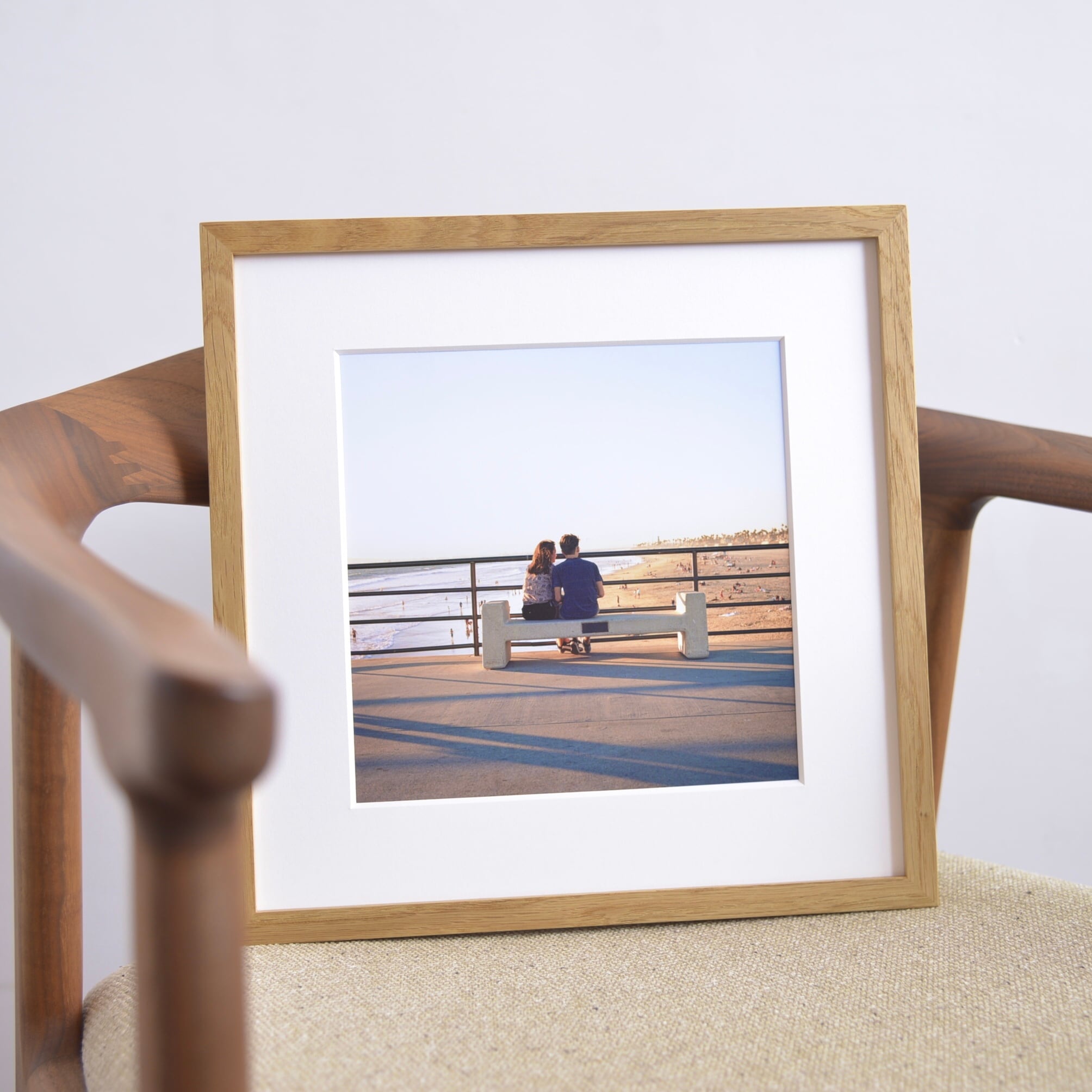 オーク無垢材の額(正方形の写真) | 一色写真館