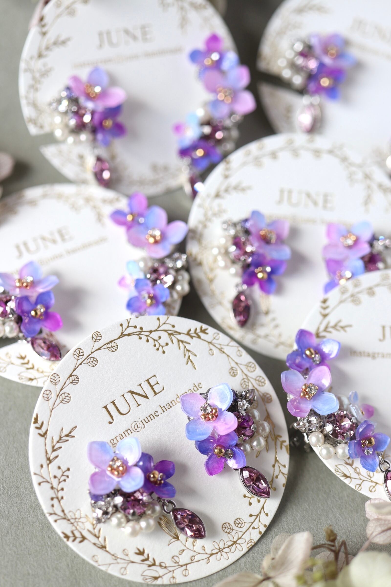 紫陽花とスワロフスキー bijouのピアス／イヤリング | 大人可愛い 