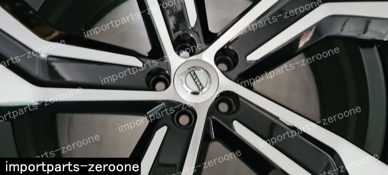 22インチ 純正ボルボXC90グロスブラックダイヤモンドカット合金