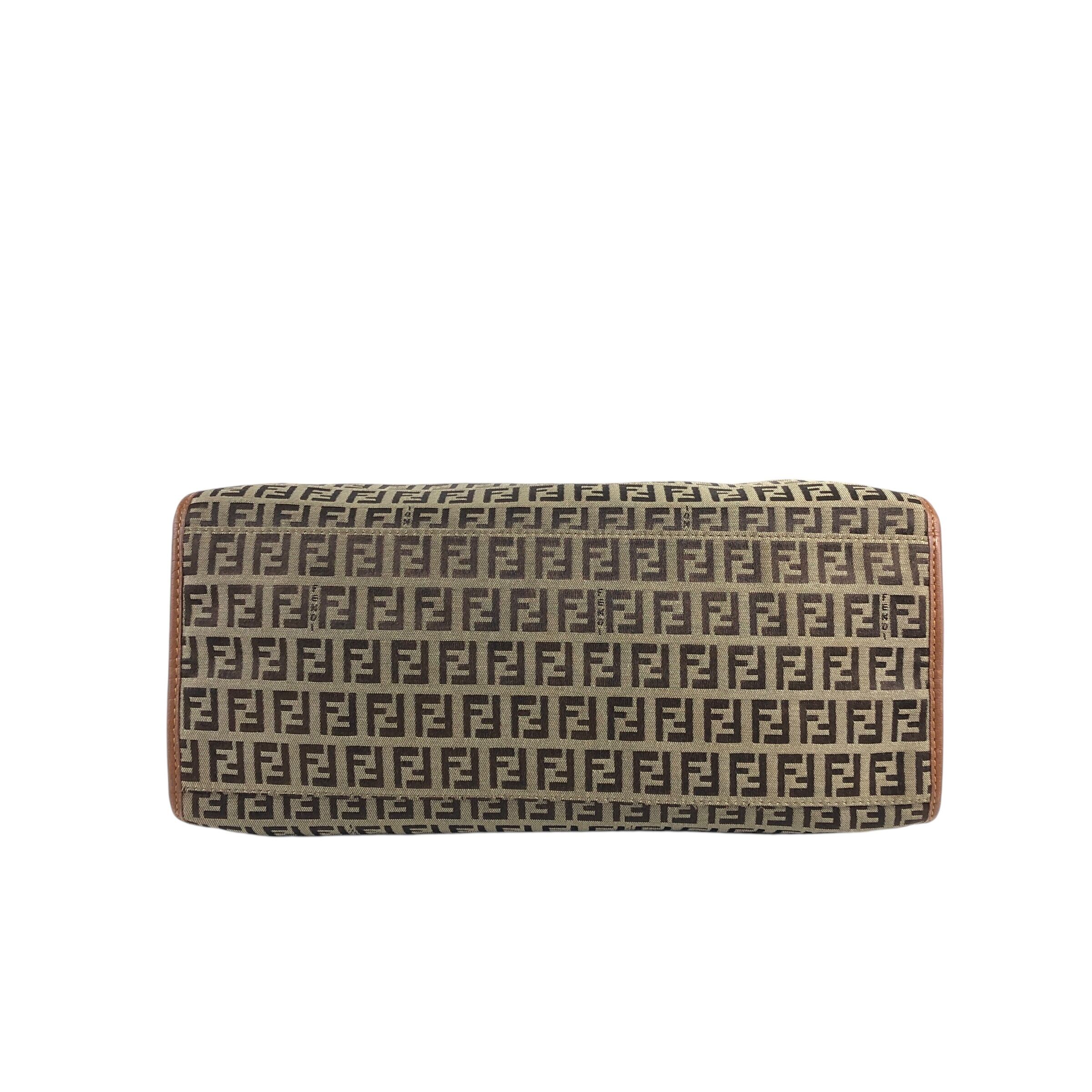 FENDI フェンディ ズッキーノ レザー ヴィンテージ ショルダーバッグ 