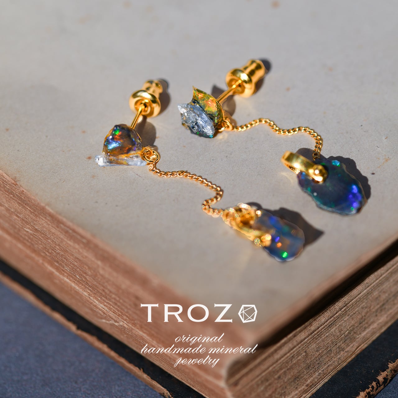 ピアス | TROZO 鉱物原石の天然石アクセサリーブランド