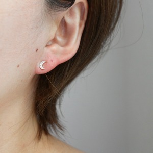 キラキラの月こつぶシルバーピアス