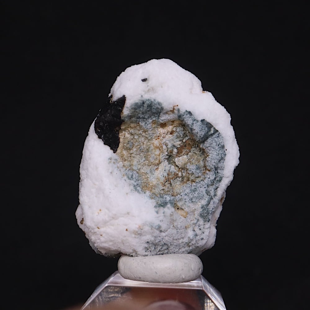 ネプチュナイト 海王石 母岩付き 11g BN287 鉱物 天然石