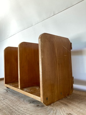 レトロな本立て