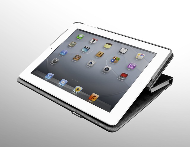 SwitchEasy exec for the new iPad (2012) / iPad 2 Black