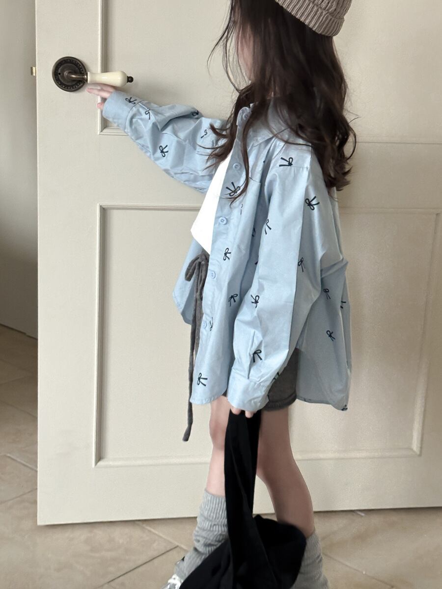 リボンプリントシャツ