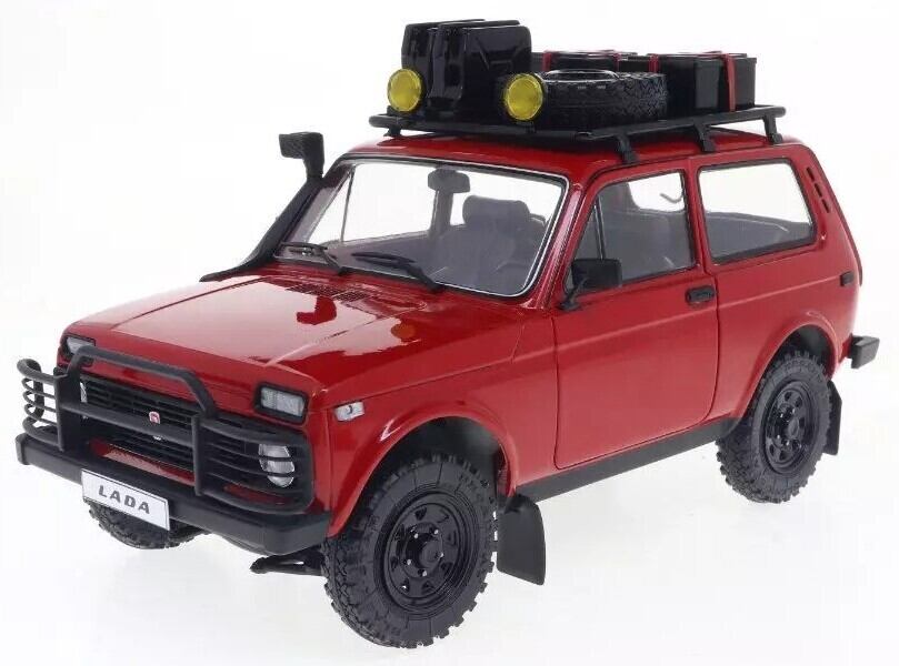 1/18 ラーダ ニーヴァ V LADA 1980 レッド ソリド製ダイキャスト 1/18 ラーダ ニーヴァ V LADA 1980 レッド ソリド製ダイキャスト製