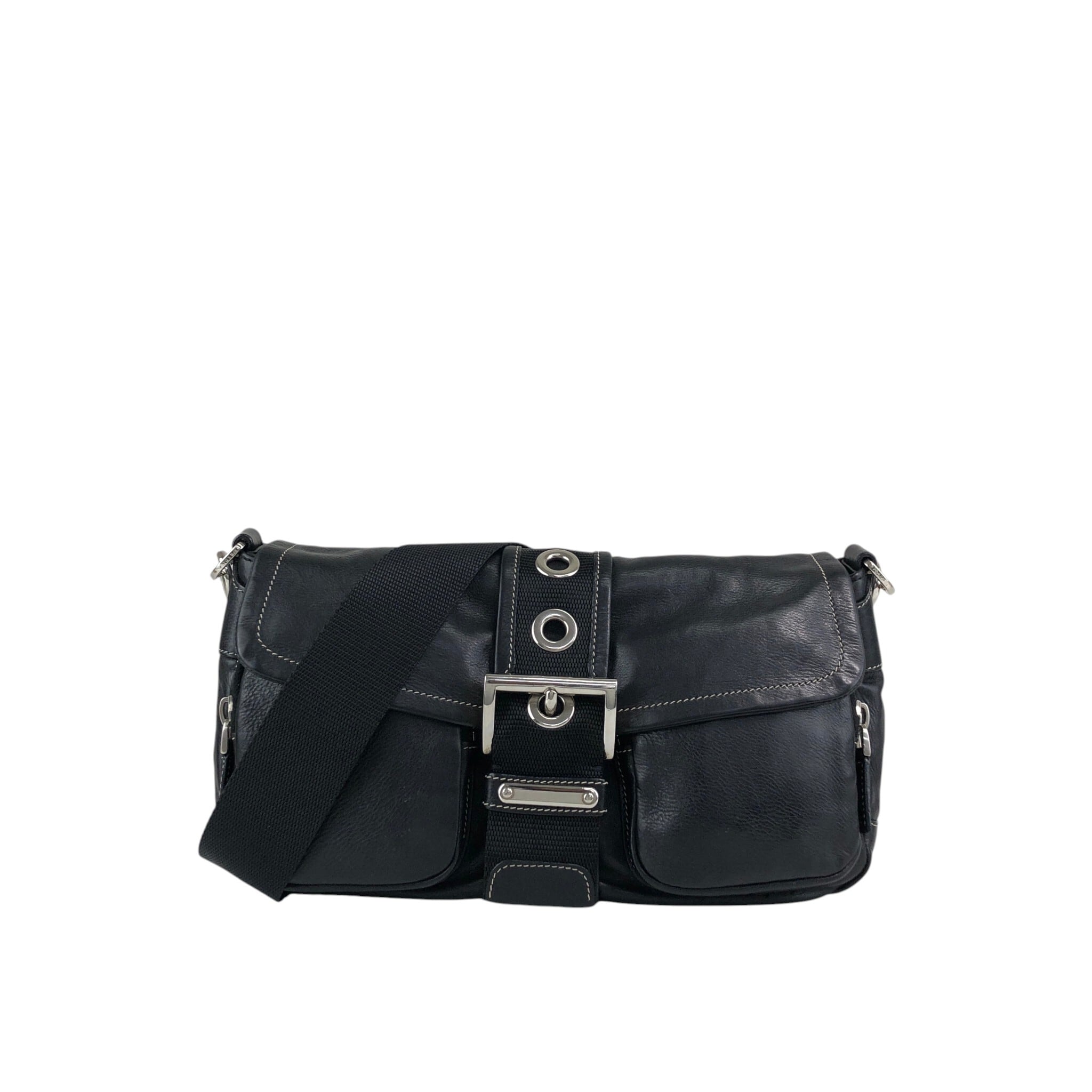 PRADA プラダ ショルダーバッグ ブラック フロントバックル レザー