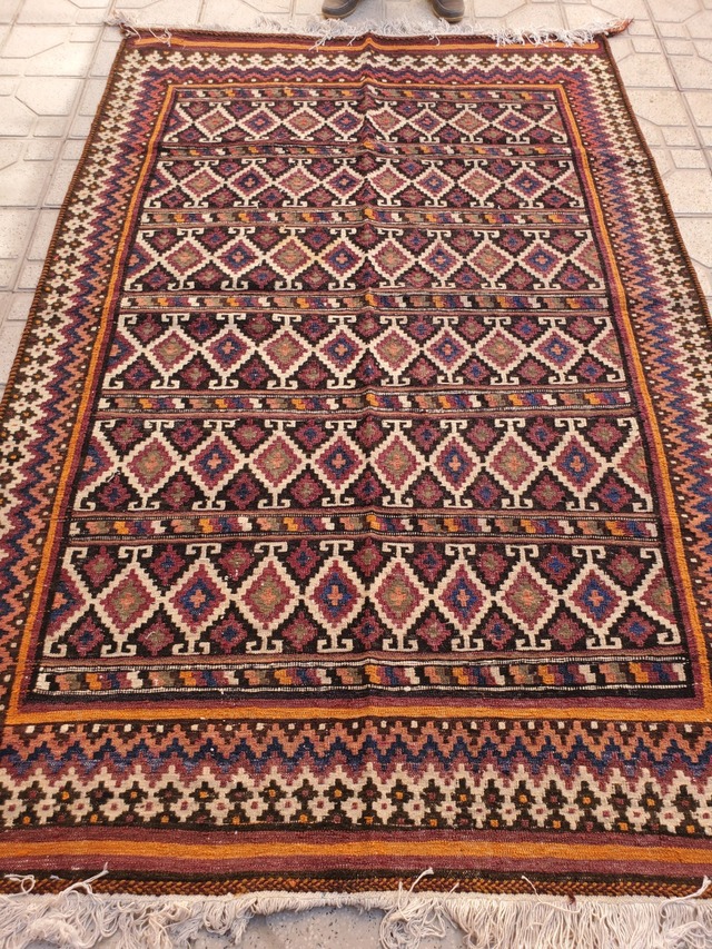 絨毯クエスト44【No.35】Kilim (65年) ※現在、こちらの商品はイランに置いてあります。ご希望の方は先ずは在庫のご確認をお願いします。