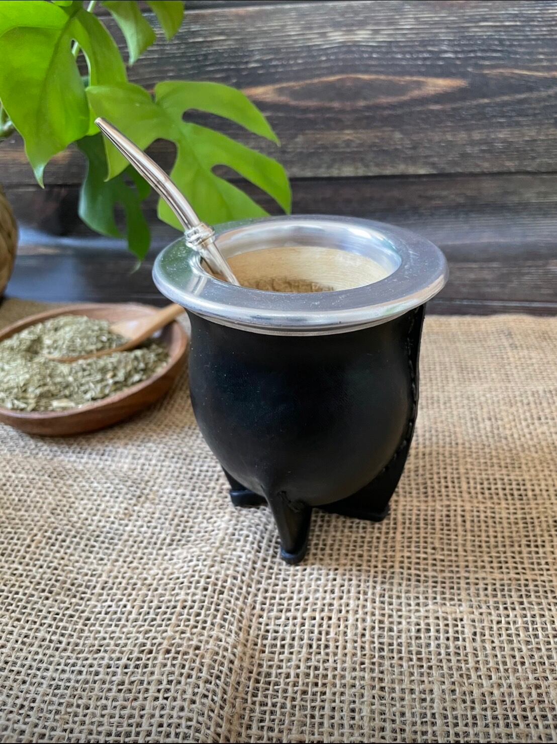 マテカミオネロ ブラック & ボンビージャ