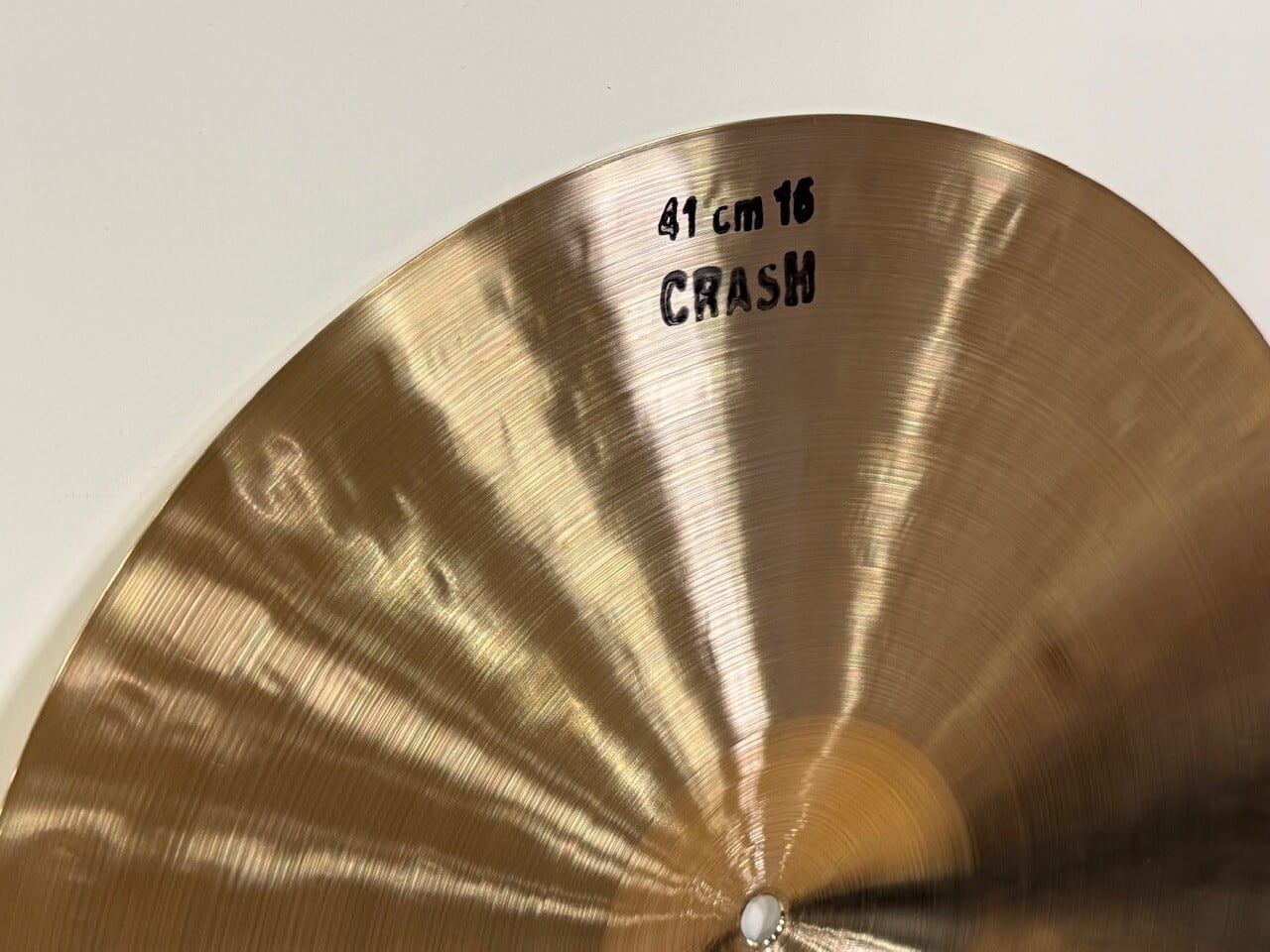 Ellis Cymbal 16