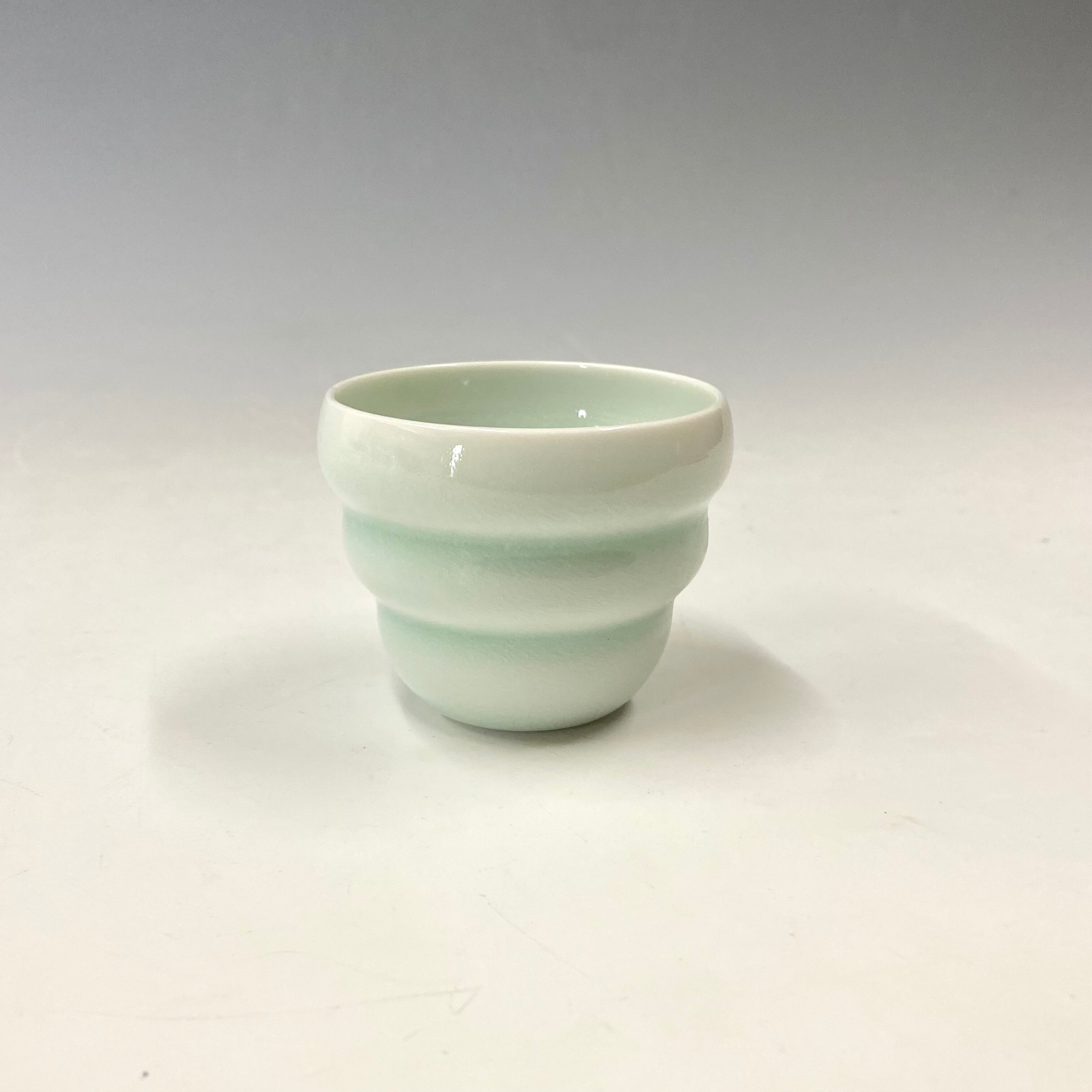 【中尾純】青白磁ぐい呑(丸)