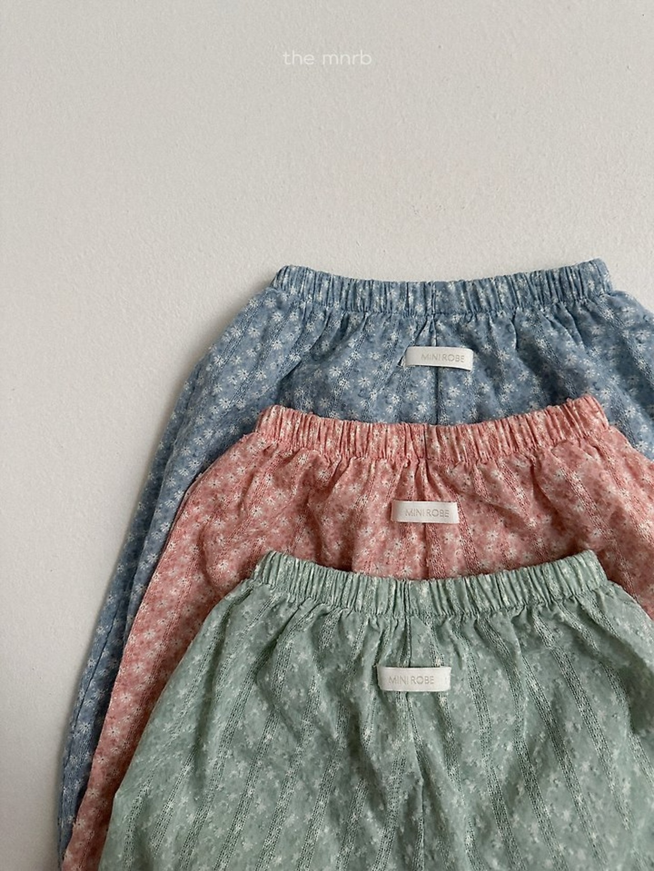 [the mnrb] Snowflake Relax Pants / [미니로브] 눈꽃고쟁이팬츠