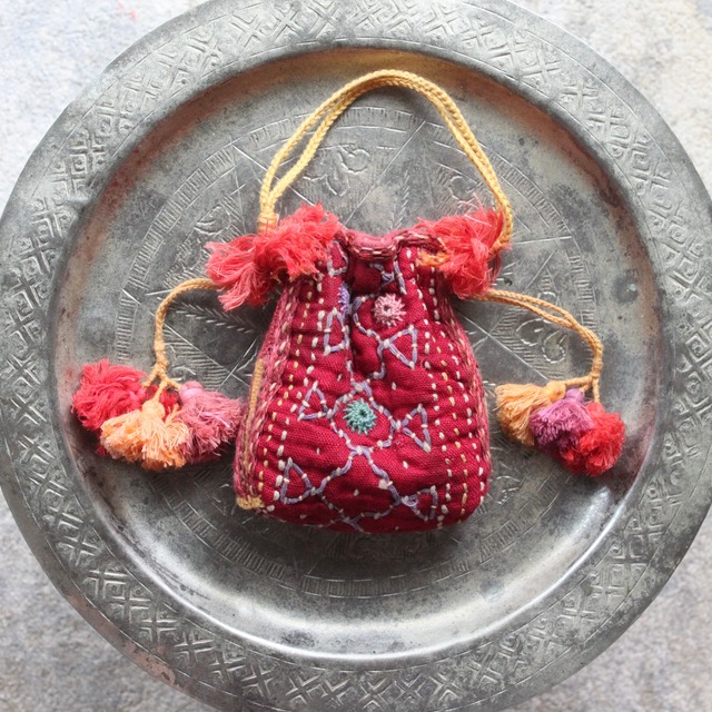 Indian embroidery bag charm/バンジャラ族のバッグチャーム巾着