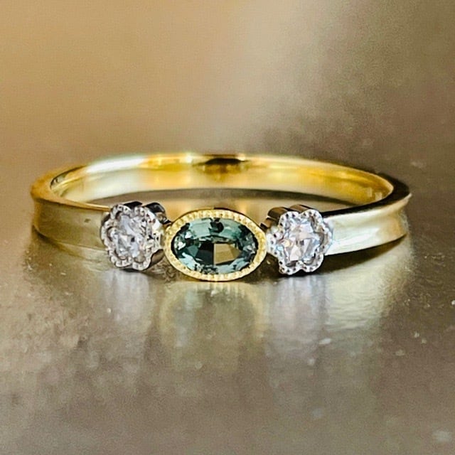 0.12ct Alexandrite Oval 約2.6mm X3.5mm | Victorian Box