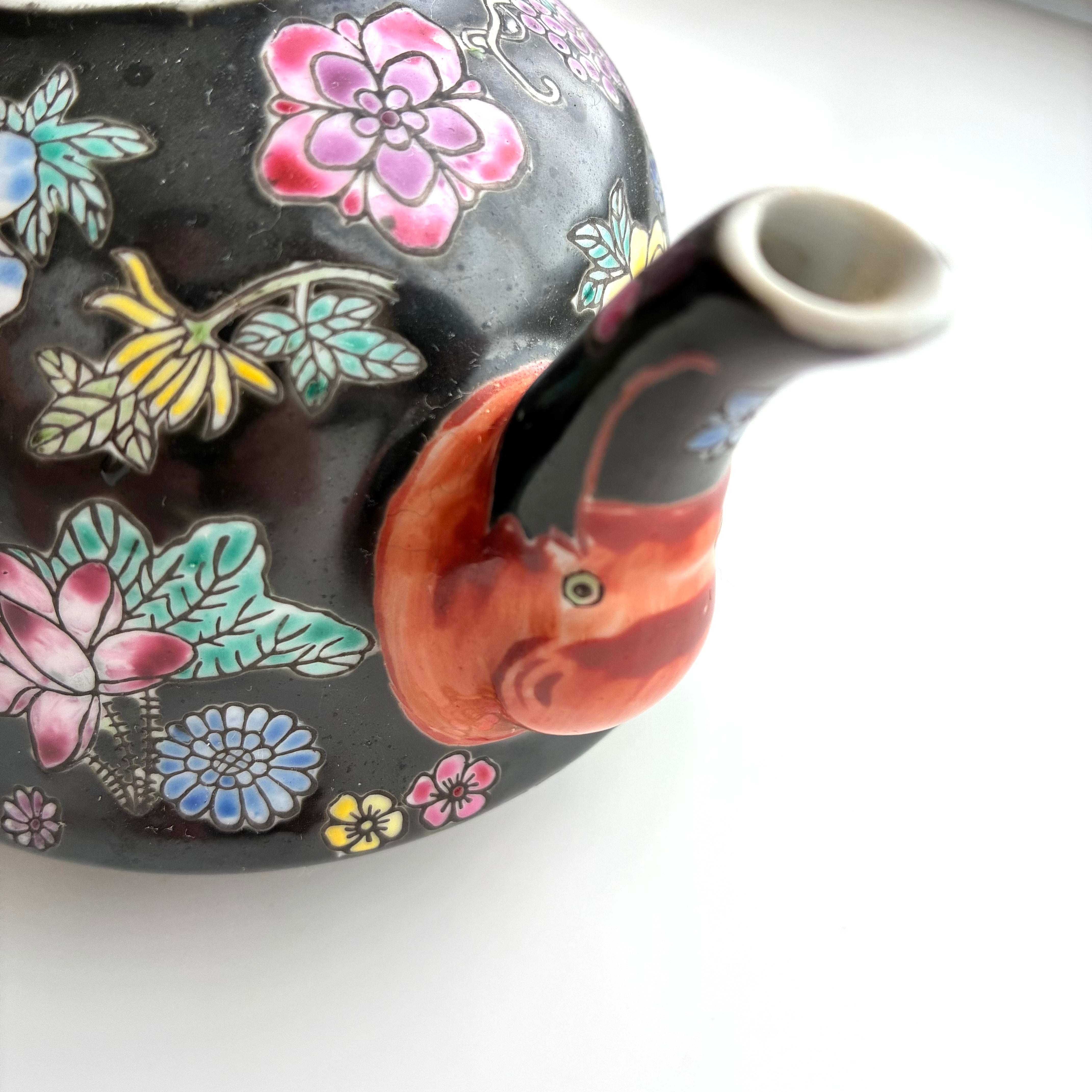未使用極美品　中国景徳鎮　粉彩洋蓮　シノワズリ　黒 ボウル　中鉢18cm 3客 粉彩洋蓮の急須＃黒（80年代景徳鎮デッドストック） | 旅百貨 寿百貨