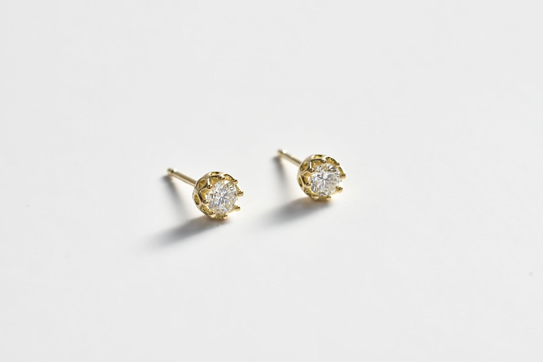 waffle 』 ダイヤモンドピアス 0.16ct / 0.16ct / K18YG | Merak