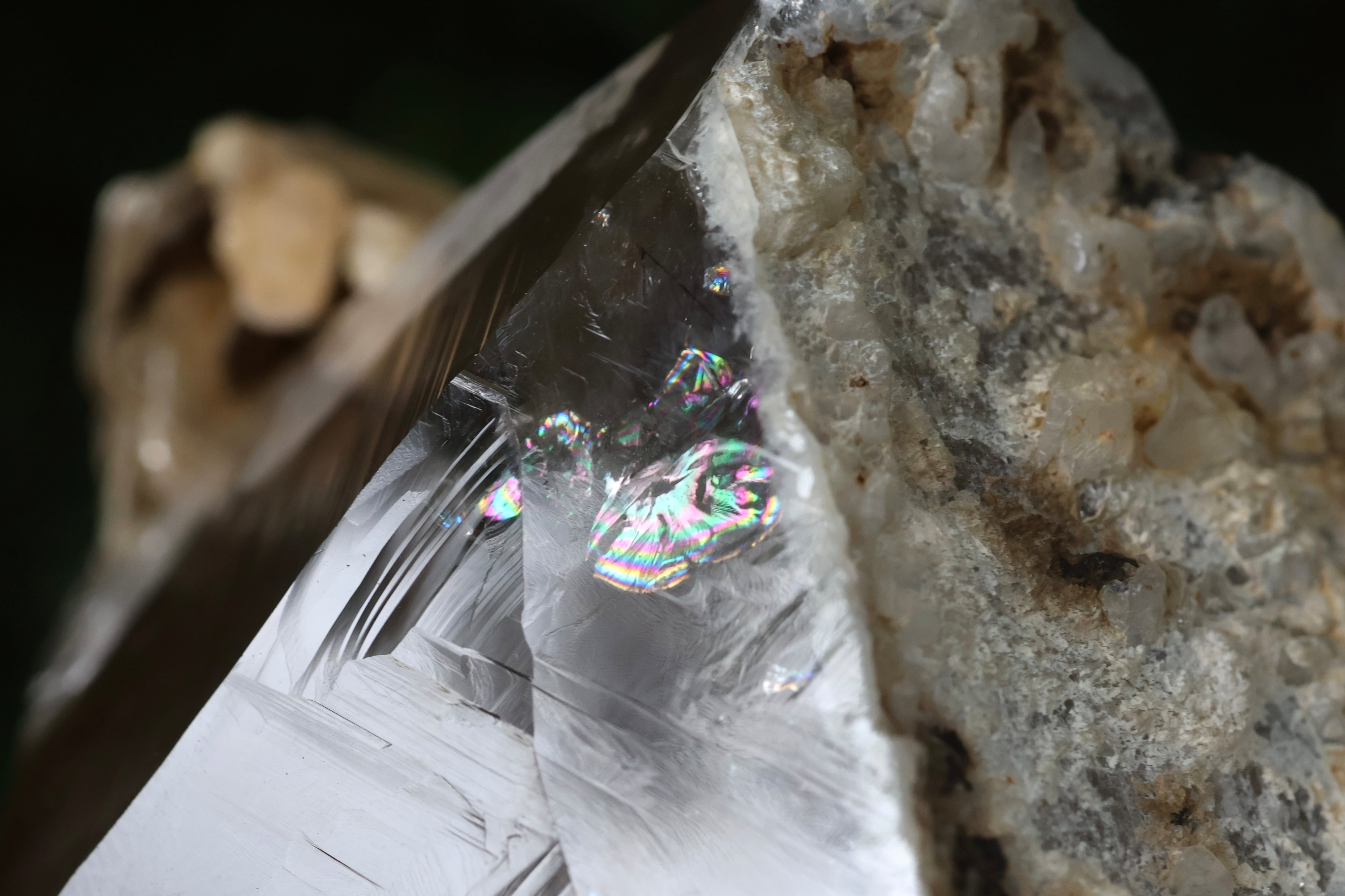 ヒマラヤ水晶 タプレジュン産 虹入り DT | 石垣島の夜光貝アクセサリー