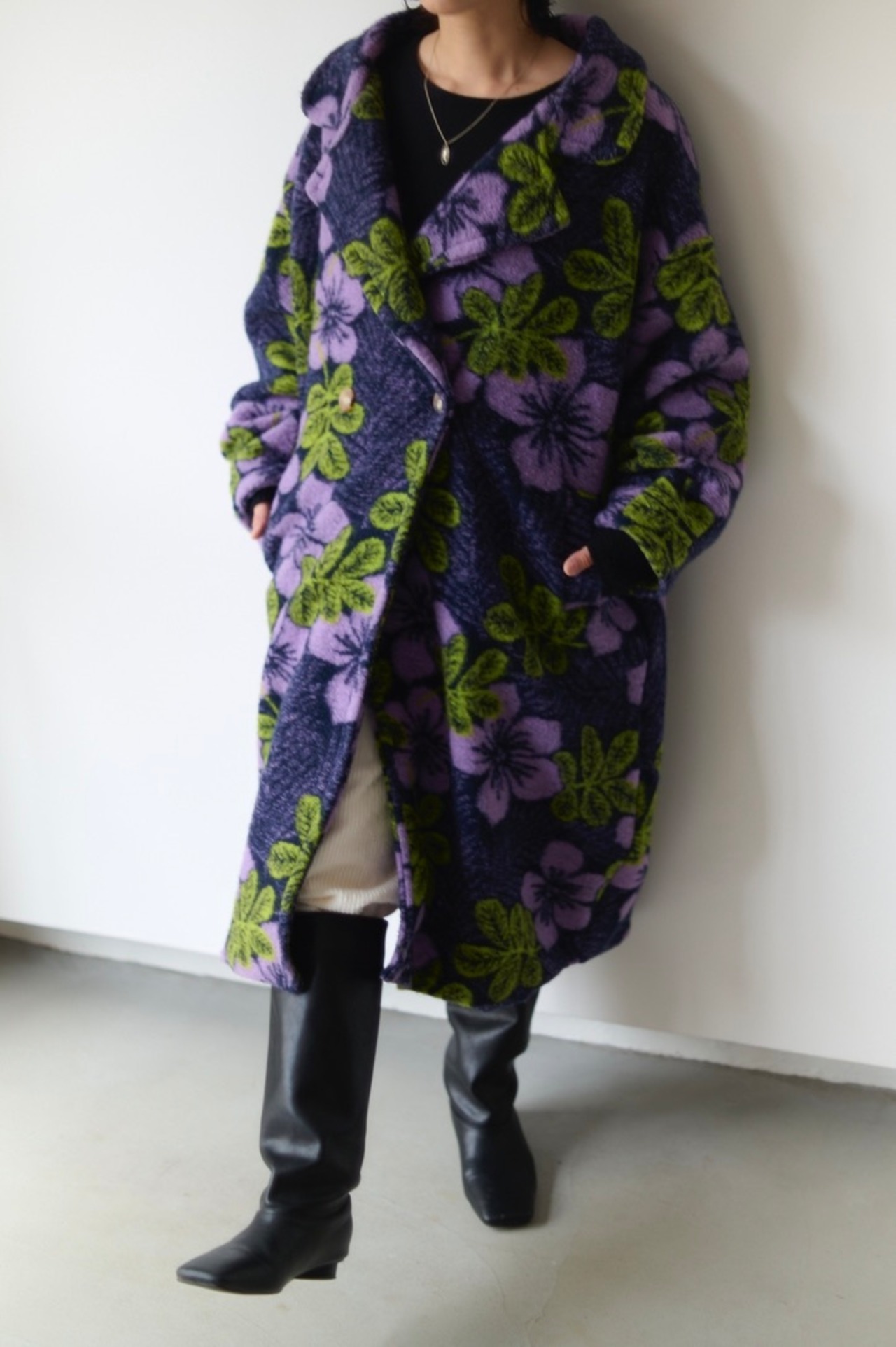 Winter plumeria wool coat