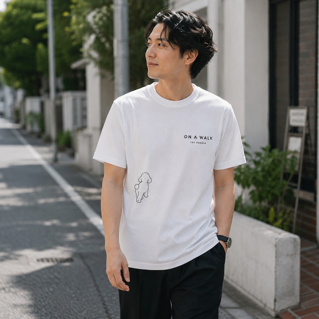 ON A WALK|Tシャツ