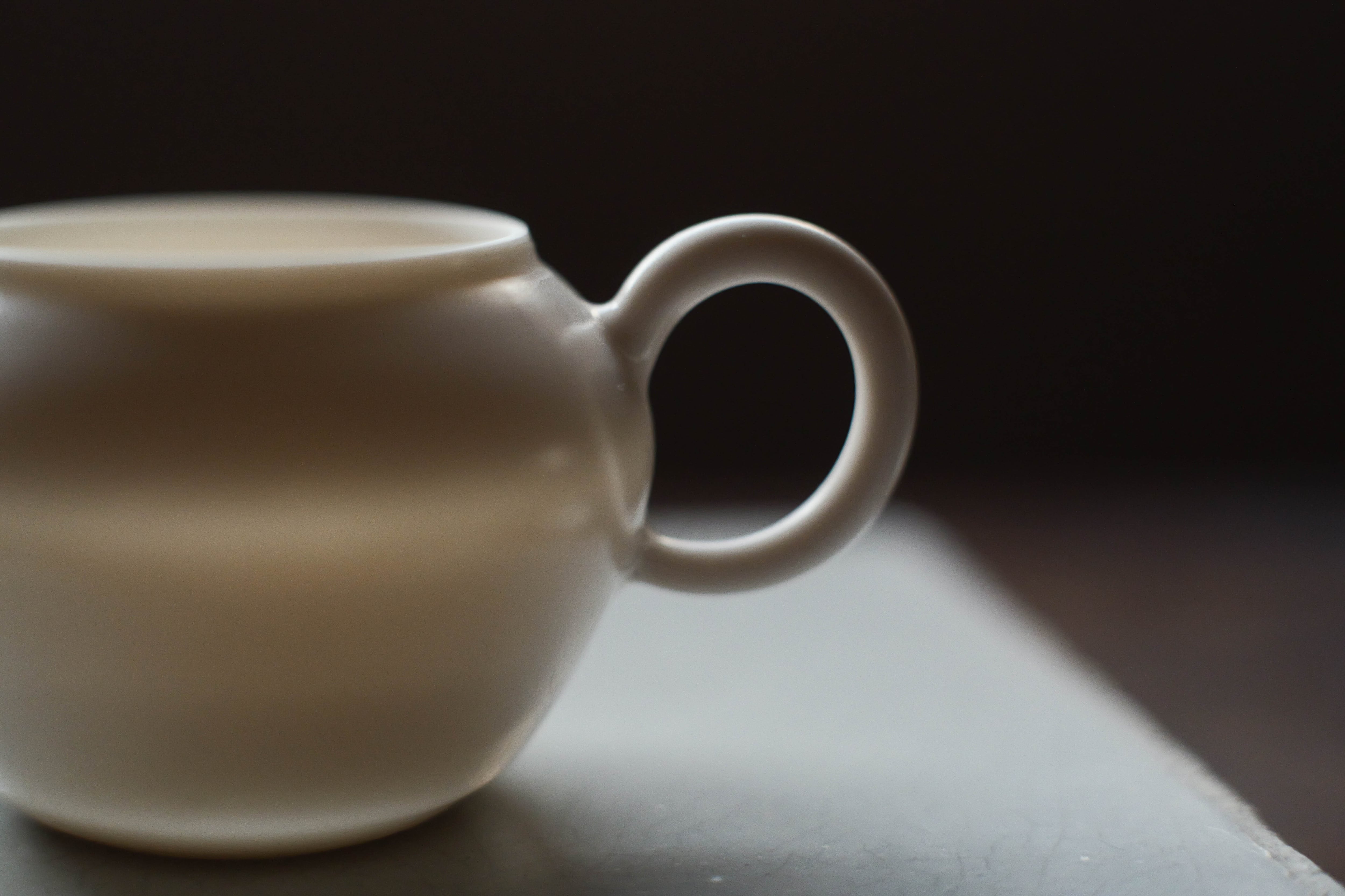 徳化薄胎薪窯白磁茶壺 霜月月（ろくろ引き/満水容量70cc・林澤陽