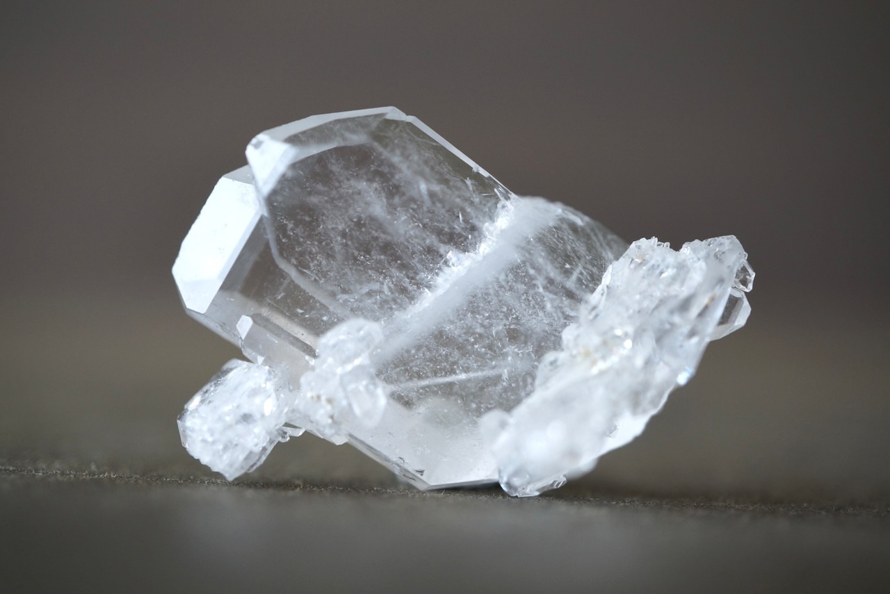 パキスタン産ファーデンクォーツ Faden Quartz 1778