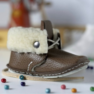 《First Baby Shoes》Model : RIE ファーストシューズ手作りキット Brown
