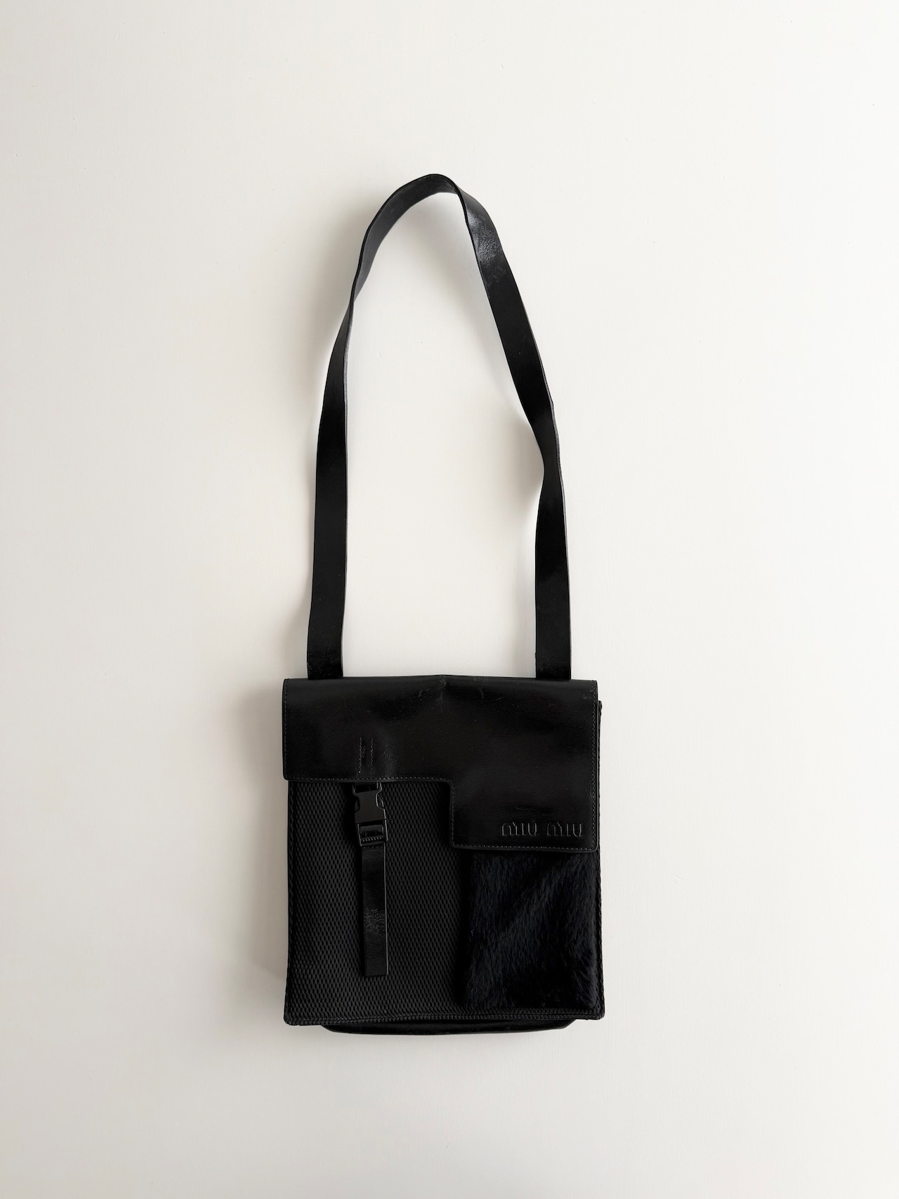 FW1999 MIU MIU LEATHER DOCKING SHOULDER BAG