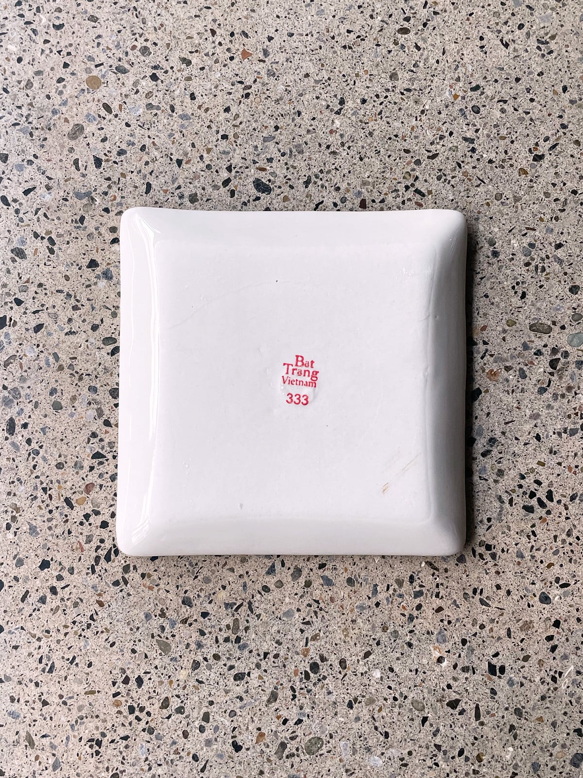 ニューバッチャン焼き／角皿（ツヤ） | 333 & tay - Delivery Service