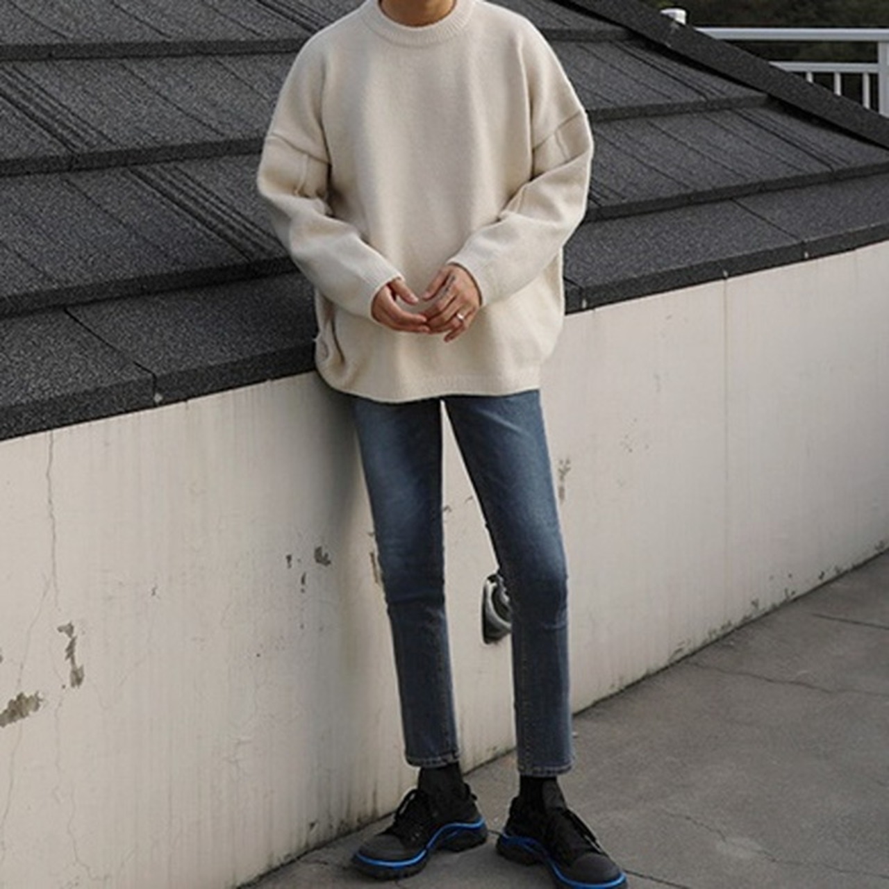 シンプルモードラウンドネックニット　993